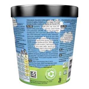 آيس كريم بالشوكولاتة والفانيليا مع البراوني وعجينة الكوكيز Half Baked 406 g - BEN & JERRY'S