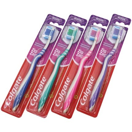 Brosse à dents Zig Zag medium - COLGATE